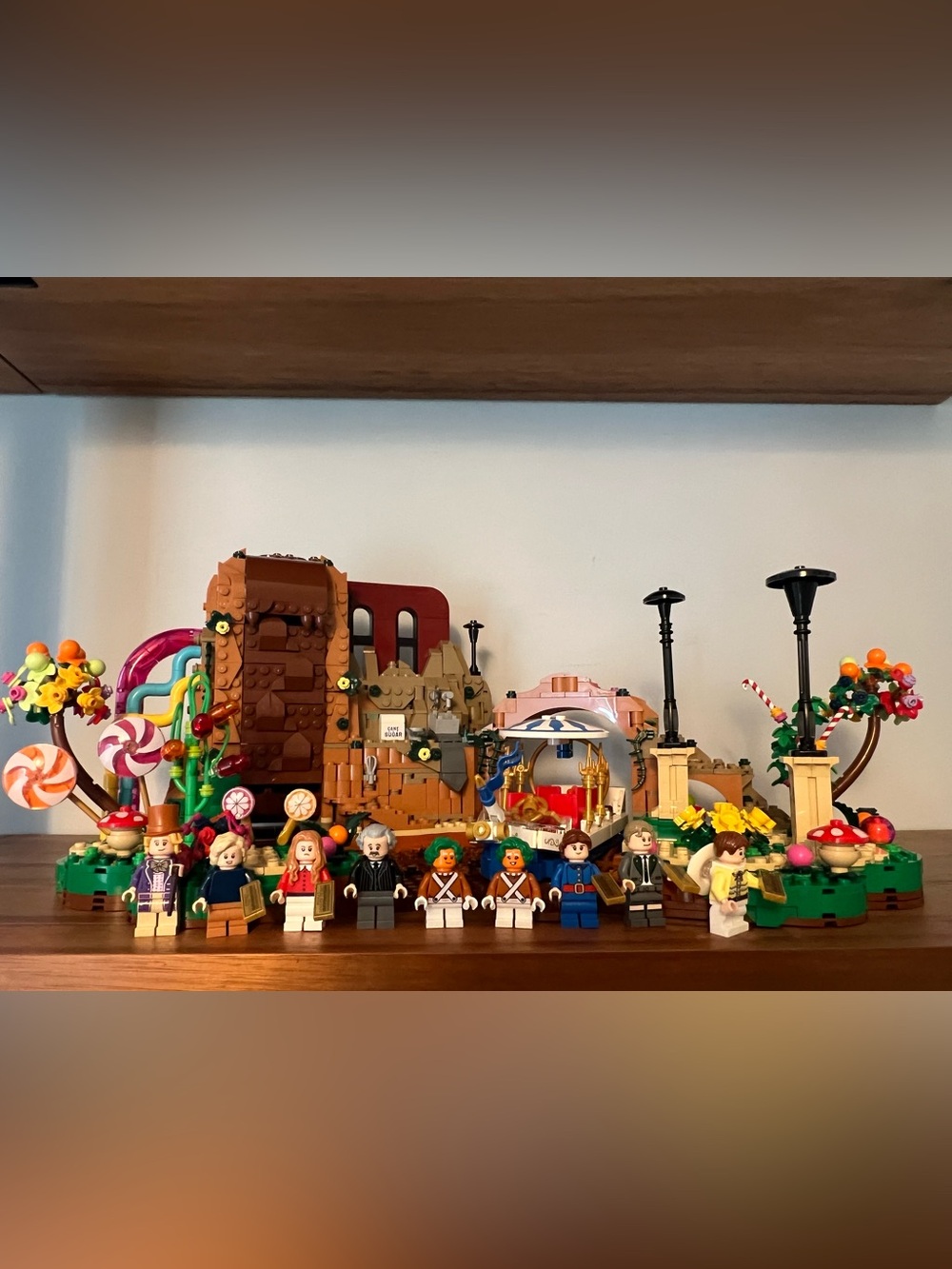 Lego Ideas Willy Wonka & the Chocolate Factory 21360
